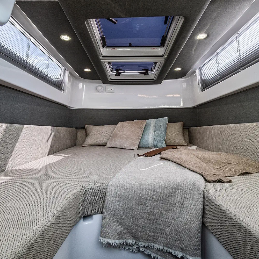 Axopar 37 XC Cross Cabin 8