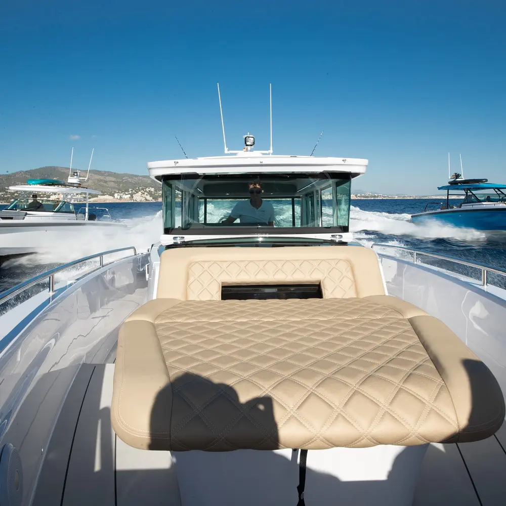 Axopar 37 XC Cross Cabin 6