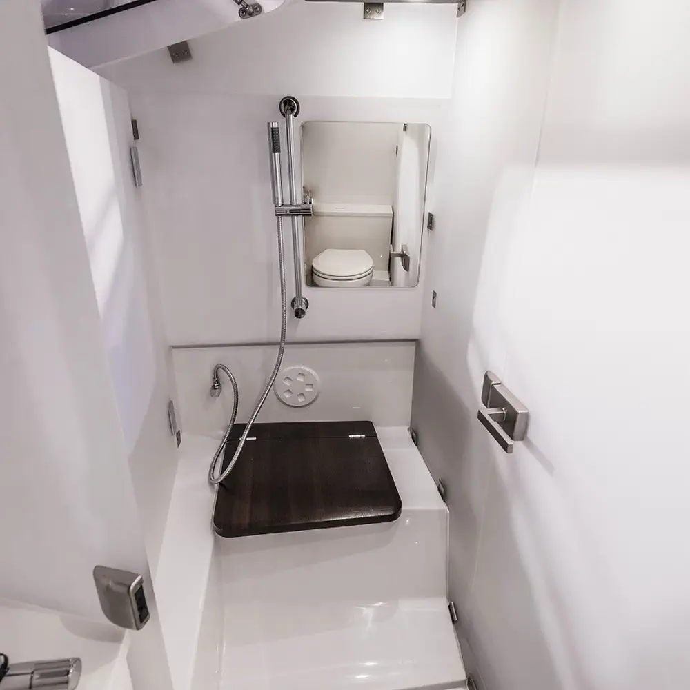 Axopar 37 XC Cross Cabin 10