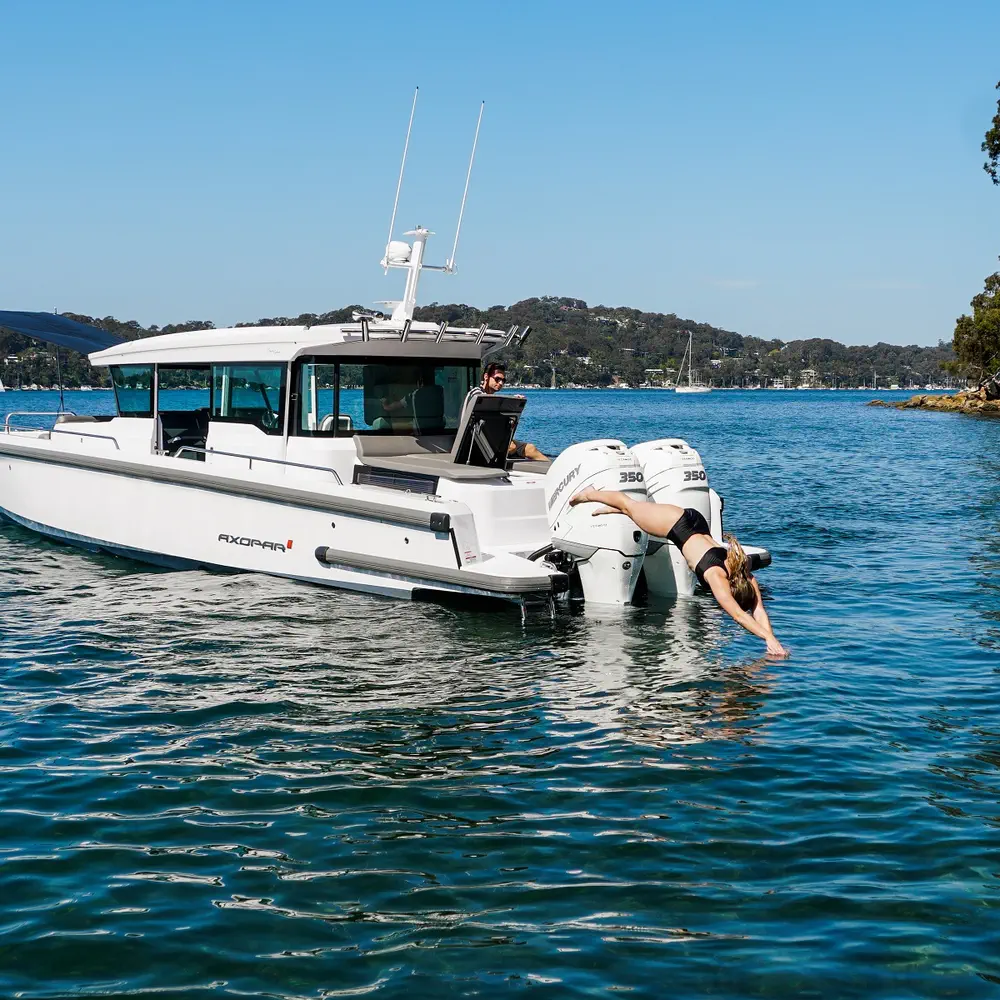 Axopar 37 XC Cross Cabin 3