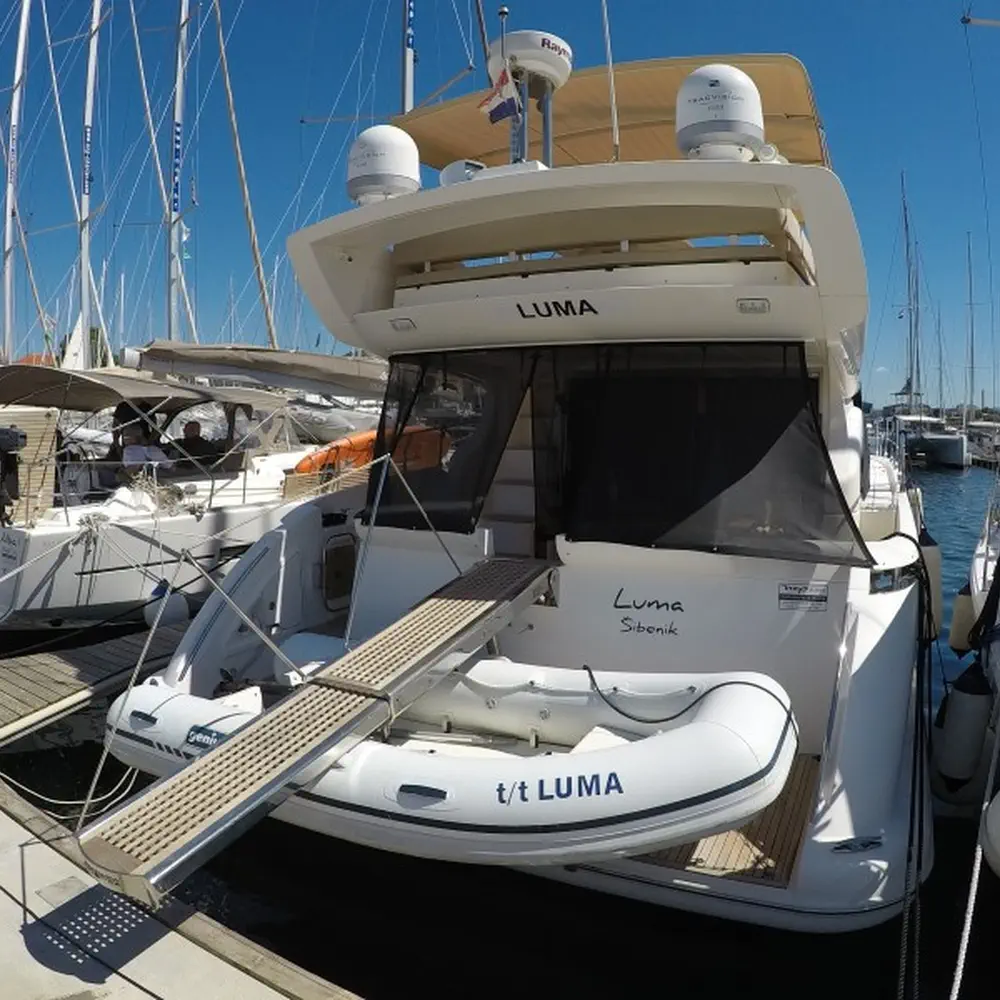 LUMA 9
