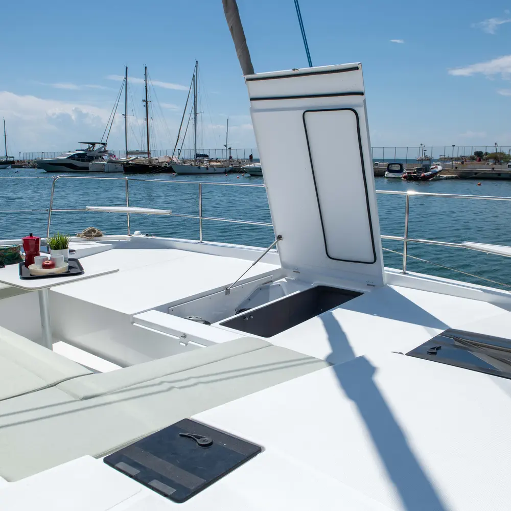 Ela Thalassa III 18