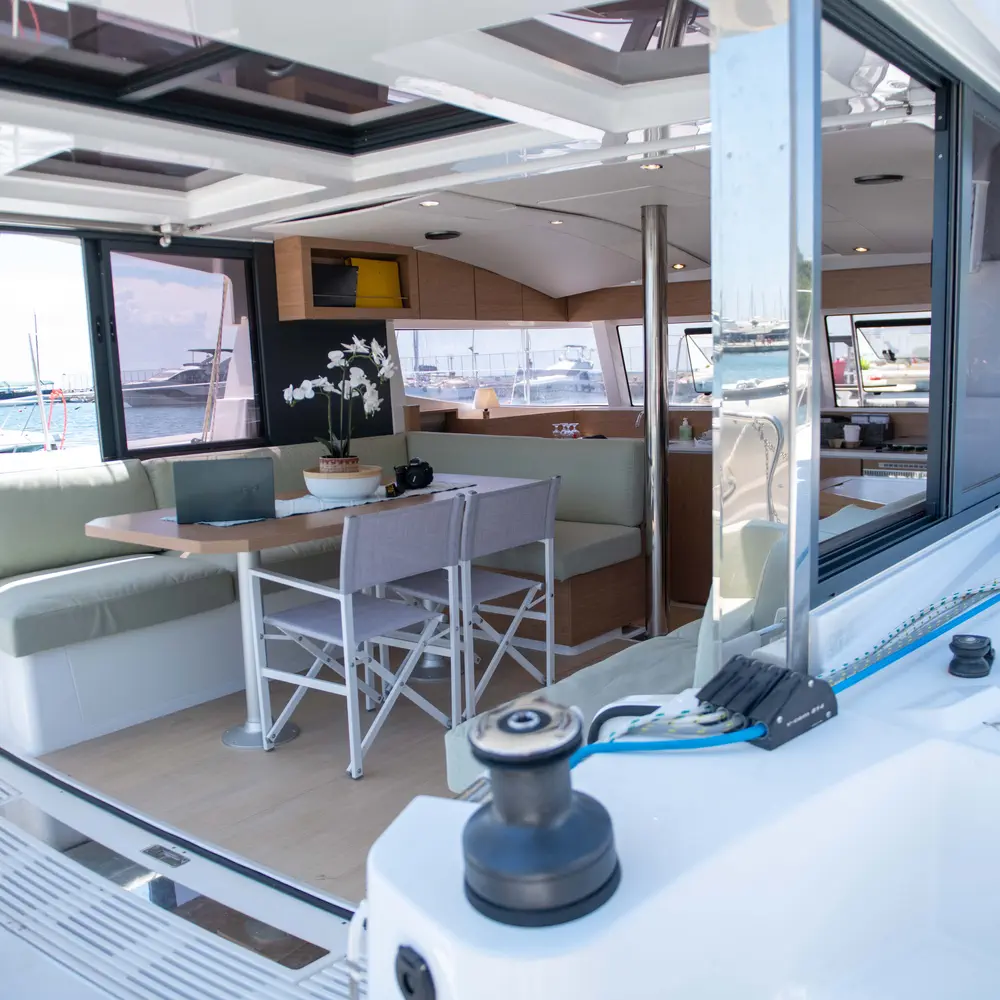 Ela Thalassa III 21