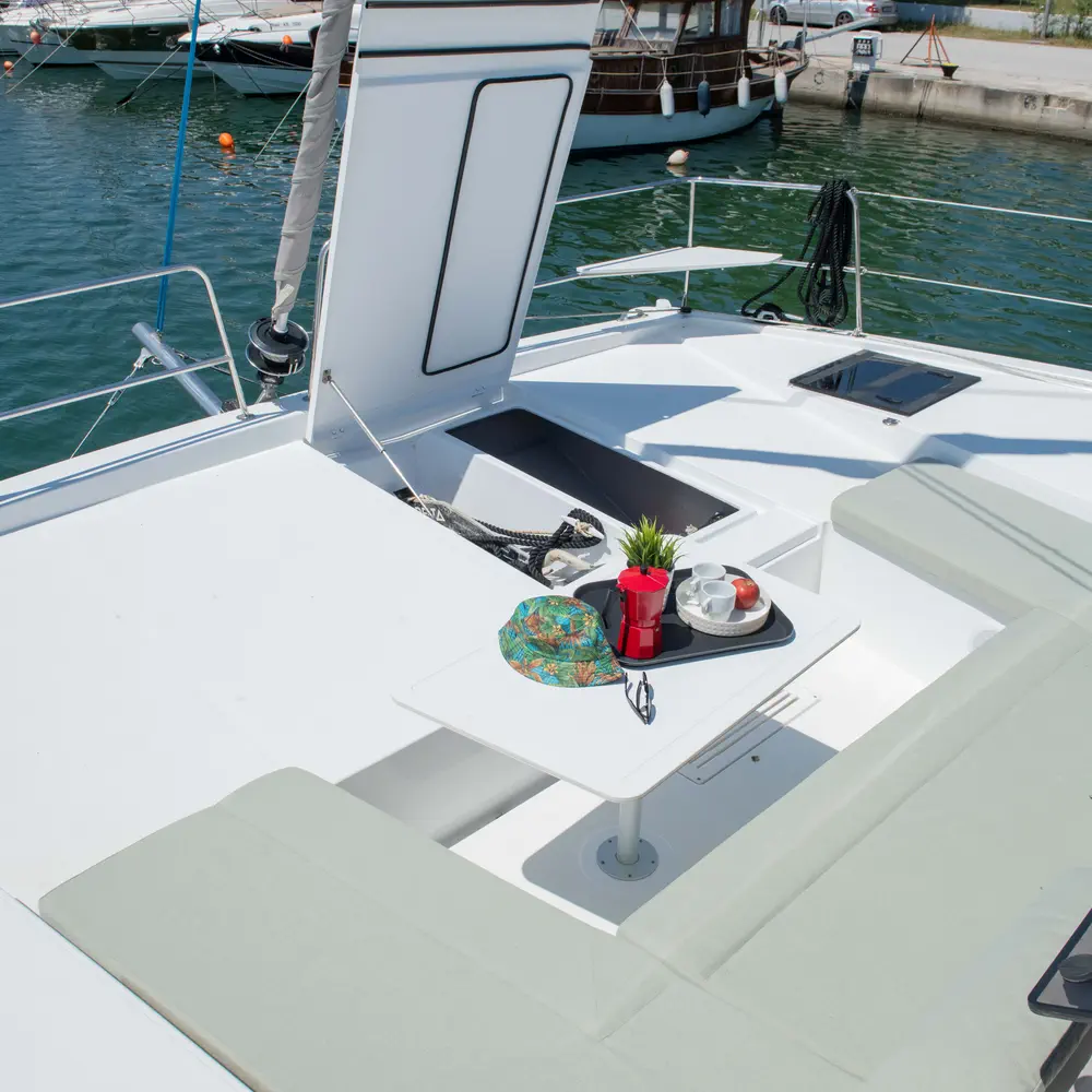 Ela Thalassa III 35