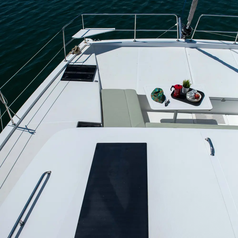 Ela Thalassa III 40