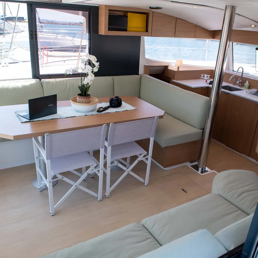 Ela Thalassa III 46