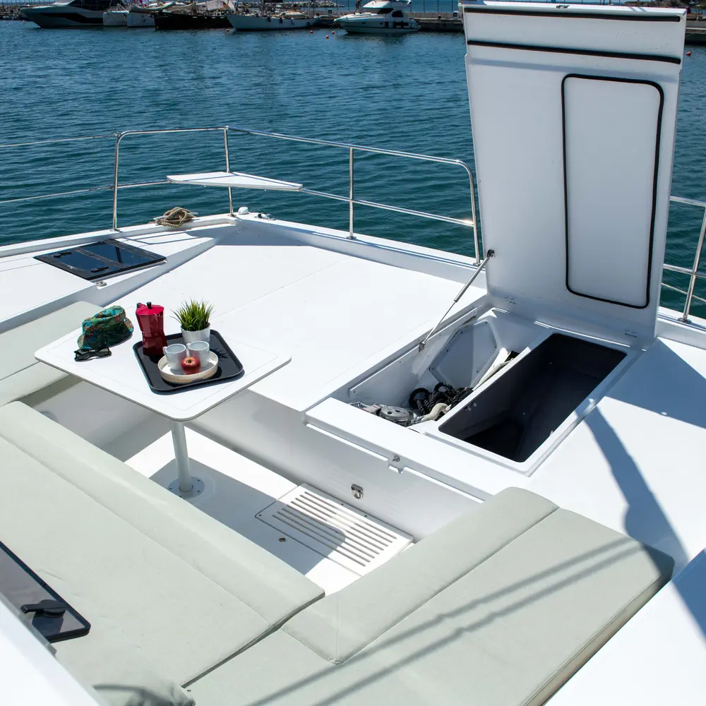 Ela Thalassa III 48