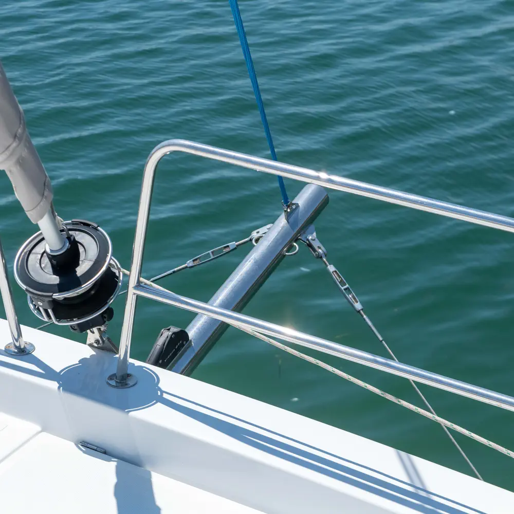 Ela Thalassa III 61