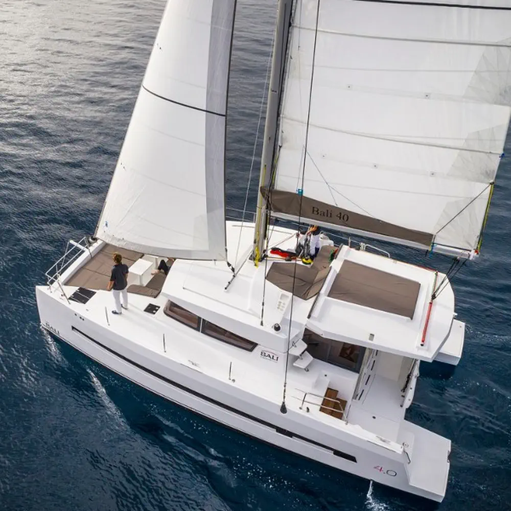 https://dsmkaagprkqin.cloudfront.net/images/bali-catamarans/catamaran/bali-4-0/1169829490000100171-1746548814218653474-ec-b40-17-cr-1000x1000.webp