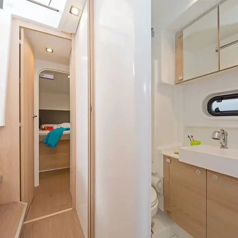 GALASSIA (Electric WC, Solar Panels, 1 SUP free of charge) 27