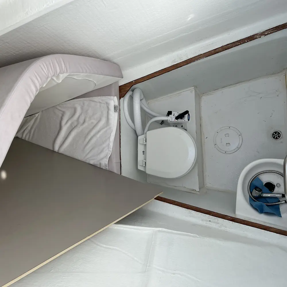 Star Velvet (A/C, Generator, Water Maker, dishwasher) 13