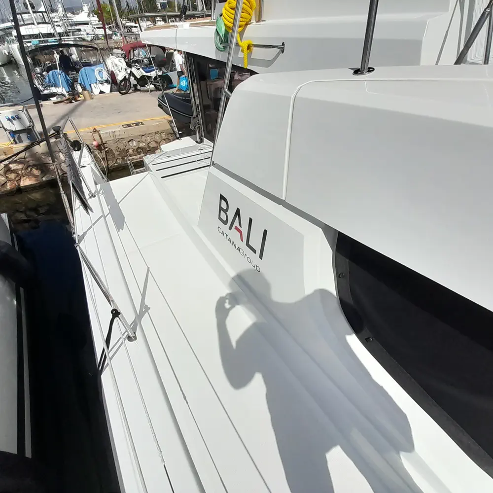 Atlantis 16