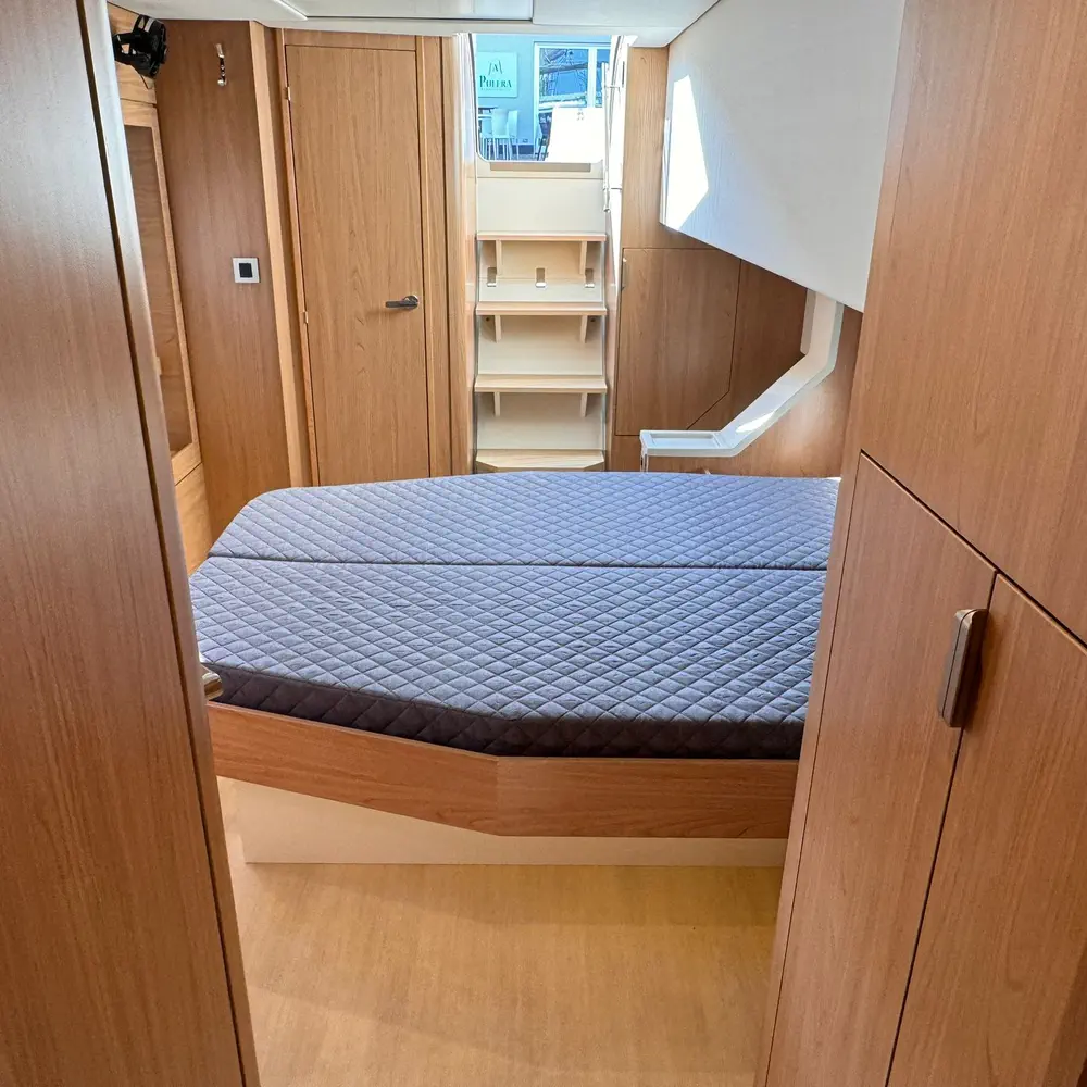 Silver Dolphin 11