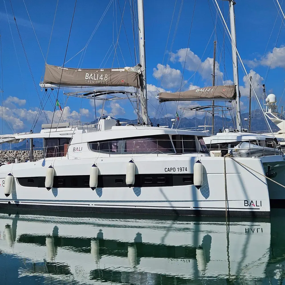 Main image of catamaran, Bali 4.8  Agatirno