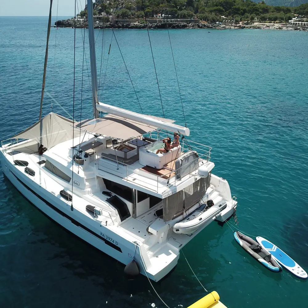 https://dsmkaagprkqin.cloudfront.net/images/bali-catamarans/catamaran/bali-5-4/34851781335801230-1746632917087642357-stronghyle-1000x1000.webp