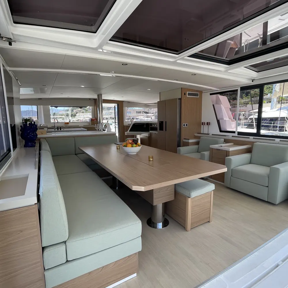 Maia 43