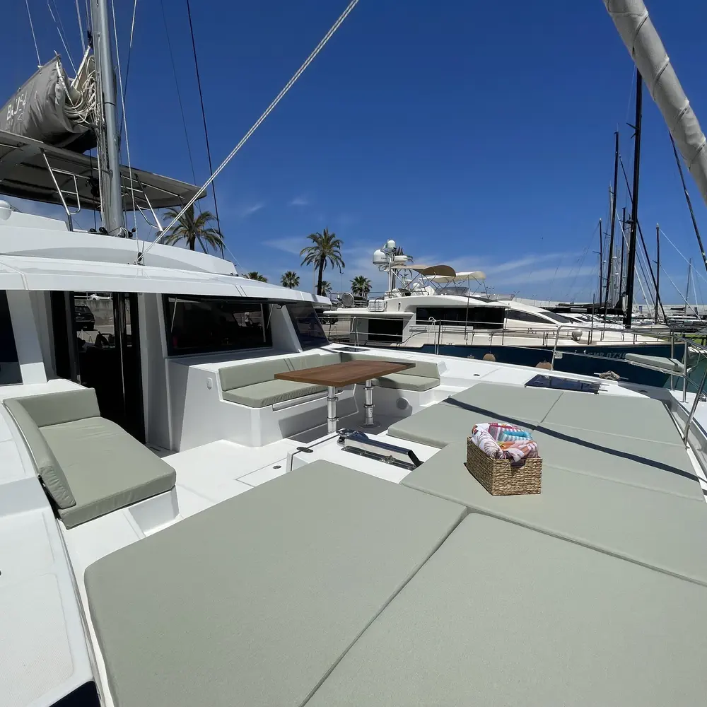 Maia 40