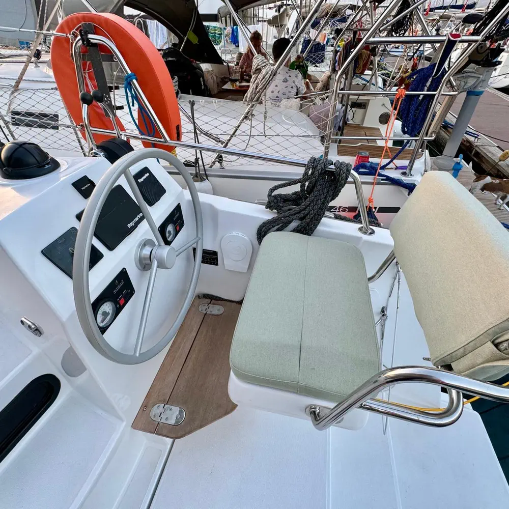 Sail Dorado 10