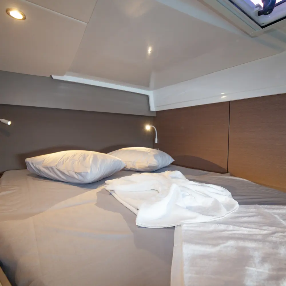 Sail Spica 7