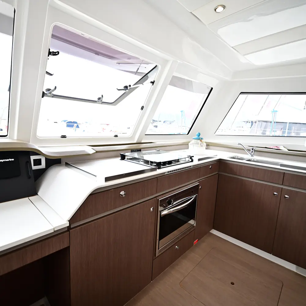 FREEDOM 32
