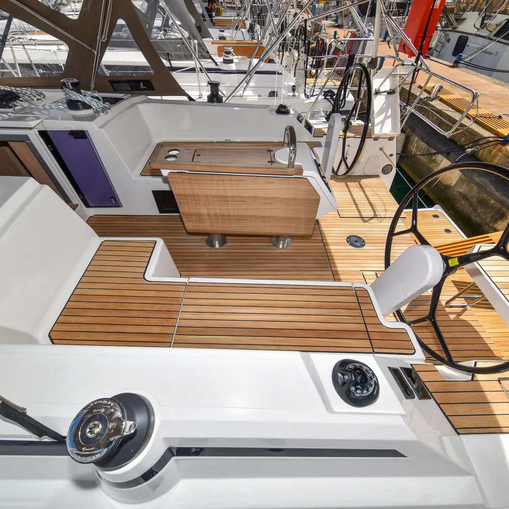 Mauvic 48