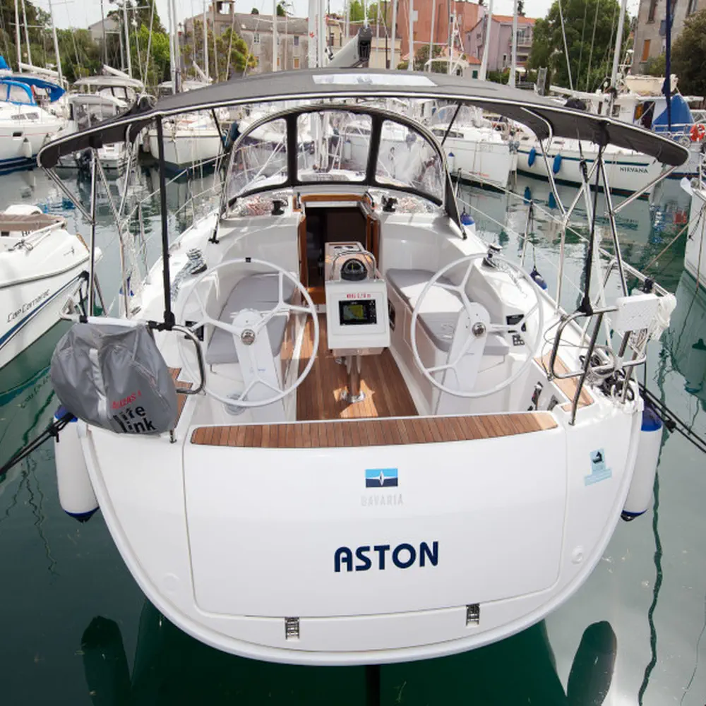 Aston 4