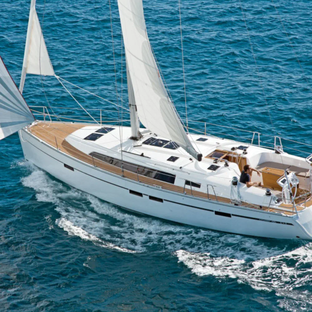 Sail Leo 12