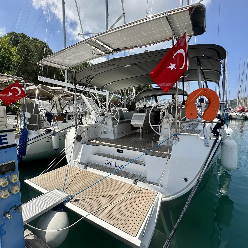 Sail Leo 21