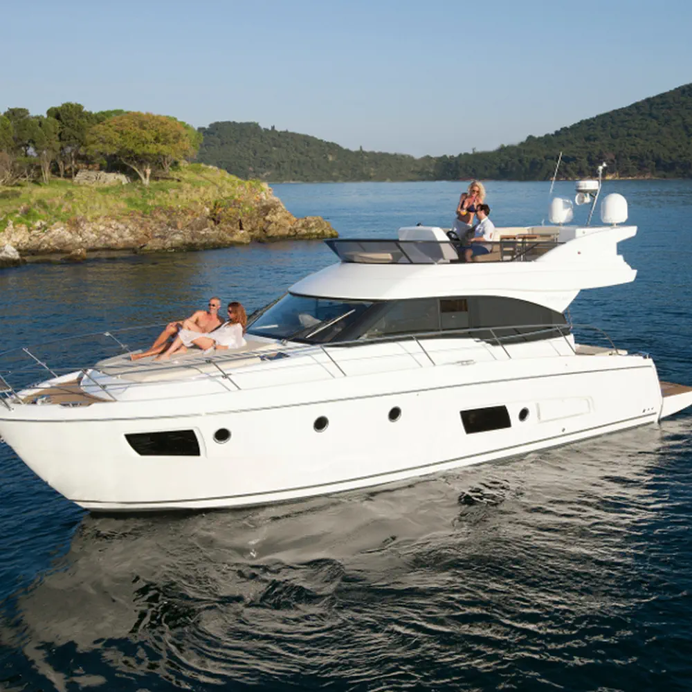 https://dsmkaagprkqin.cloudfront.net/images/bavaria-yachtbau/motor-boat/bavaria-virtess-420-fly/6868081240402622-1746640995114656372-caleni-1000x1000.webp