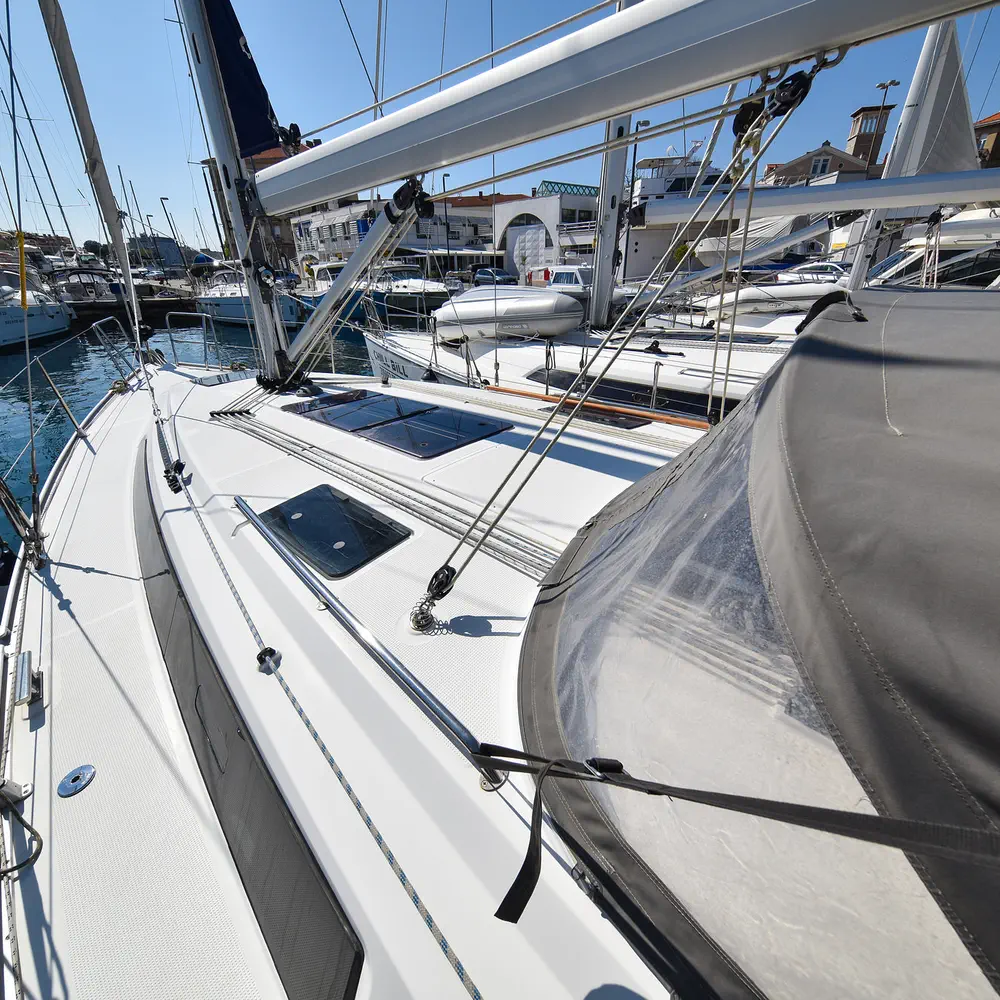 Viviana 16