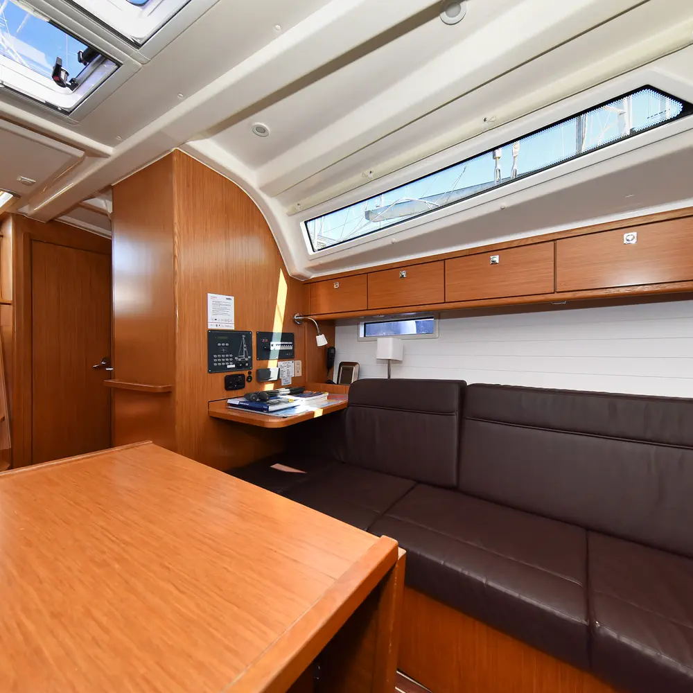 Viviana 48