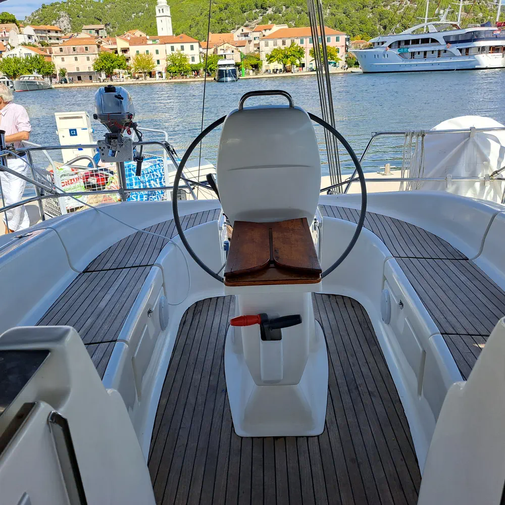 Kaštelet 7