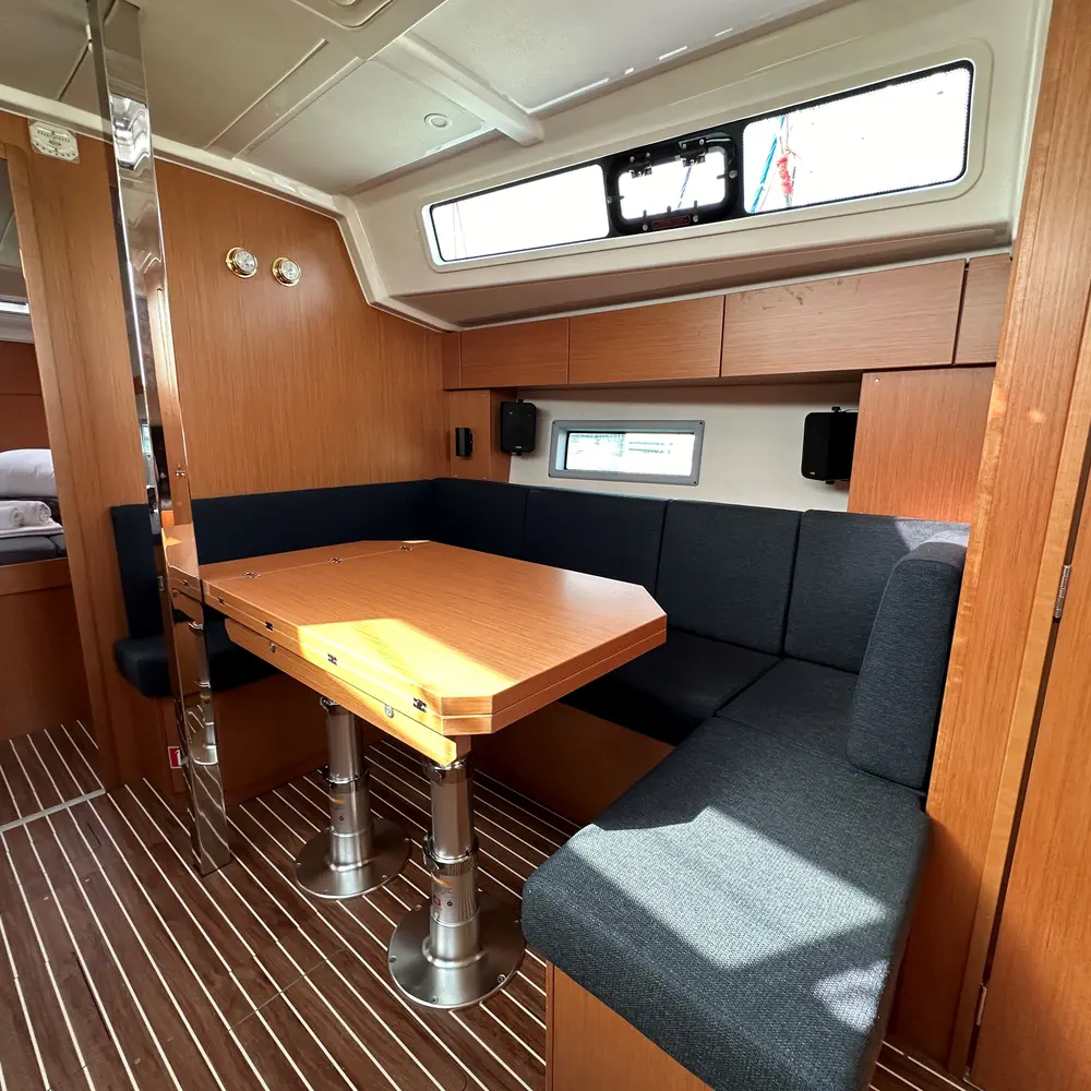S/Y Sienna 12
