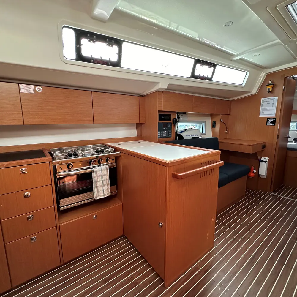 S/Y Sienna 16