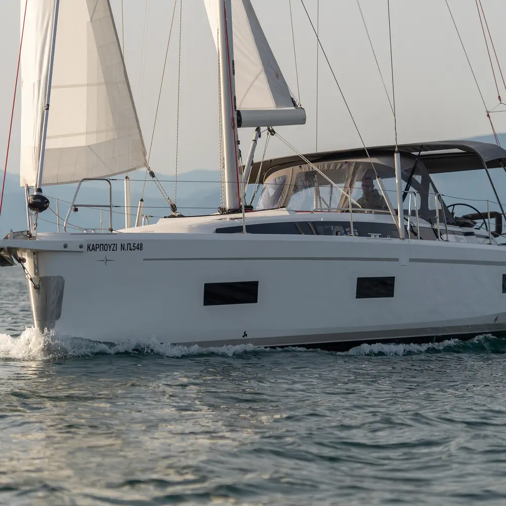 Karpouzi | A/C, Bow Thruster, Full teak deck 4