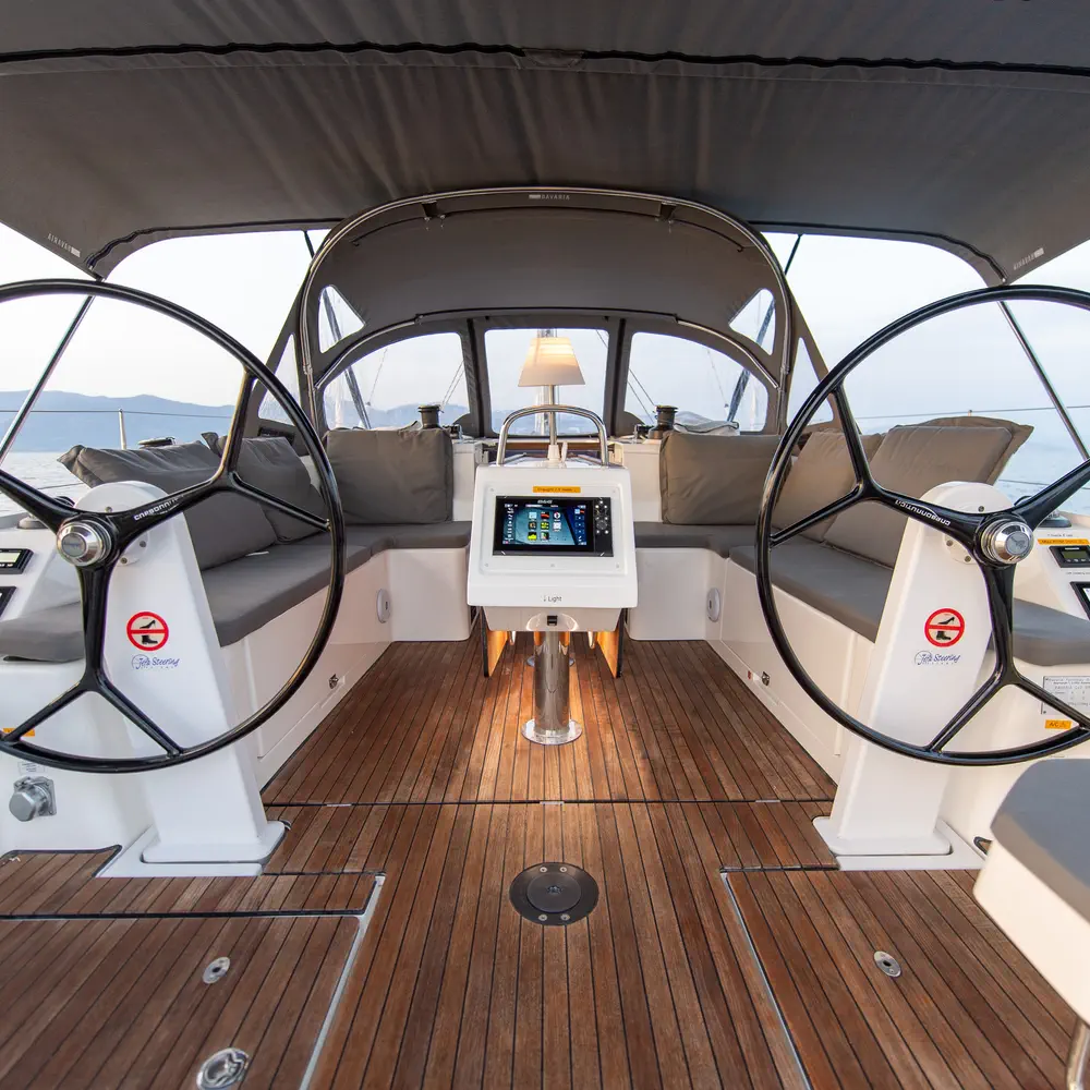 Karpouzi | A/C, Bow Thruster, Full teak deck 8