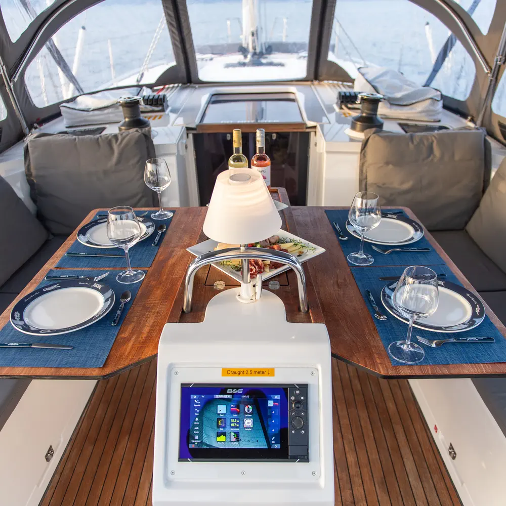Karpouzi | A/C, Bow Thruster, Full teak deck 22