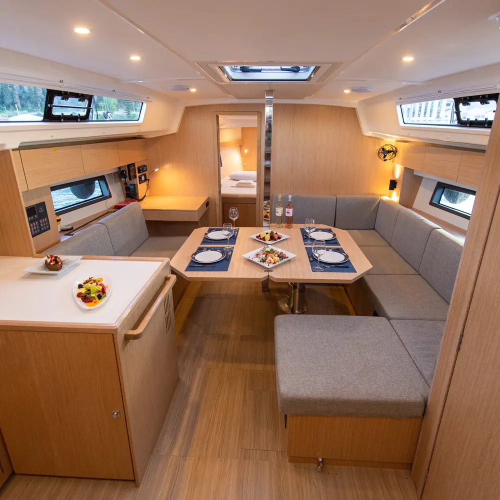 Karpouzi | A/C, Bow Thruster, Full teak deck 18