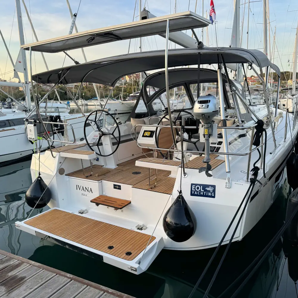 Ivana 40
