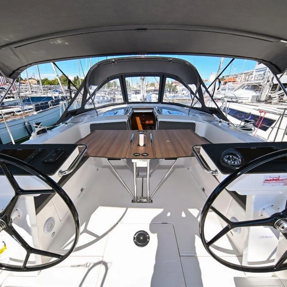 BOSUN 32