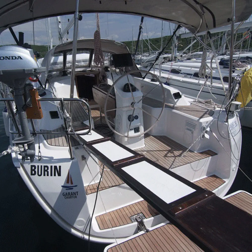 https://dsmkaagprkqin.cloudfront.net/images/bavaria-yachtbau/sail-boat/bavaria-cruiser-33/5593497230000100317-1746553598847501796-burin-1000x1000.webp
