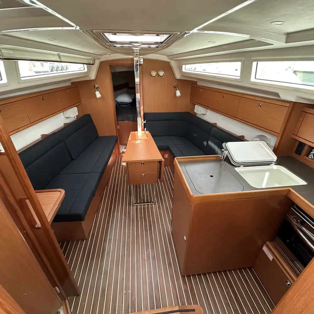 S/Y Eliza 12
