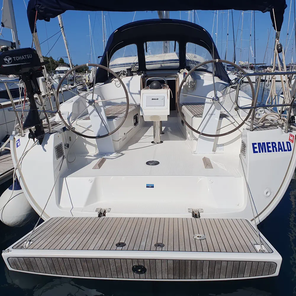 Main image of sail boat, Bavaria Cruiser 37 Emerald