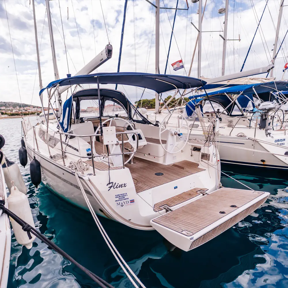 Main image of sail boat, Bavaria Cruiser 37 Flinx
