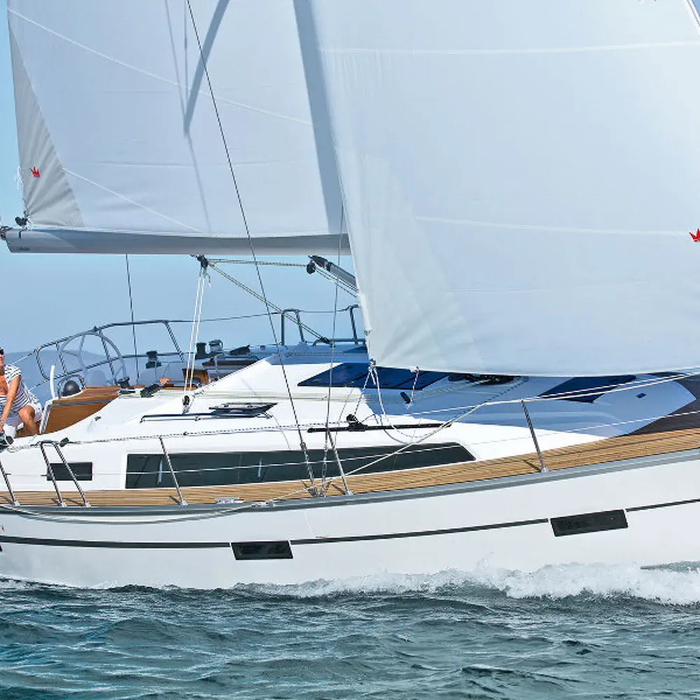 https://dsmkaagprkqin.cloudfront.net/images/bavaria-yachtbau/sail-boat/bavaria-cruiser-37/3732109650000100171-1746625963764668971-ec-bc37-18-cr-1000x1000.webp