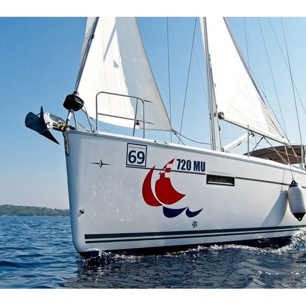 https://dsmkaagprkqin.cloudfront.net/images/bavaria-yachtbau/sail-boat/bavaria-cruiser-41/3869130314600421-1746610050376287275-mh-74-1000x1000.webp