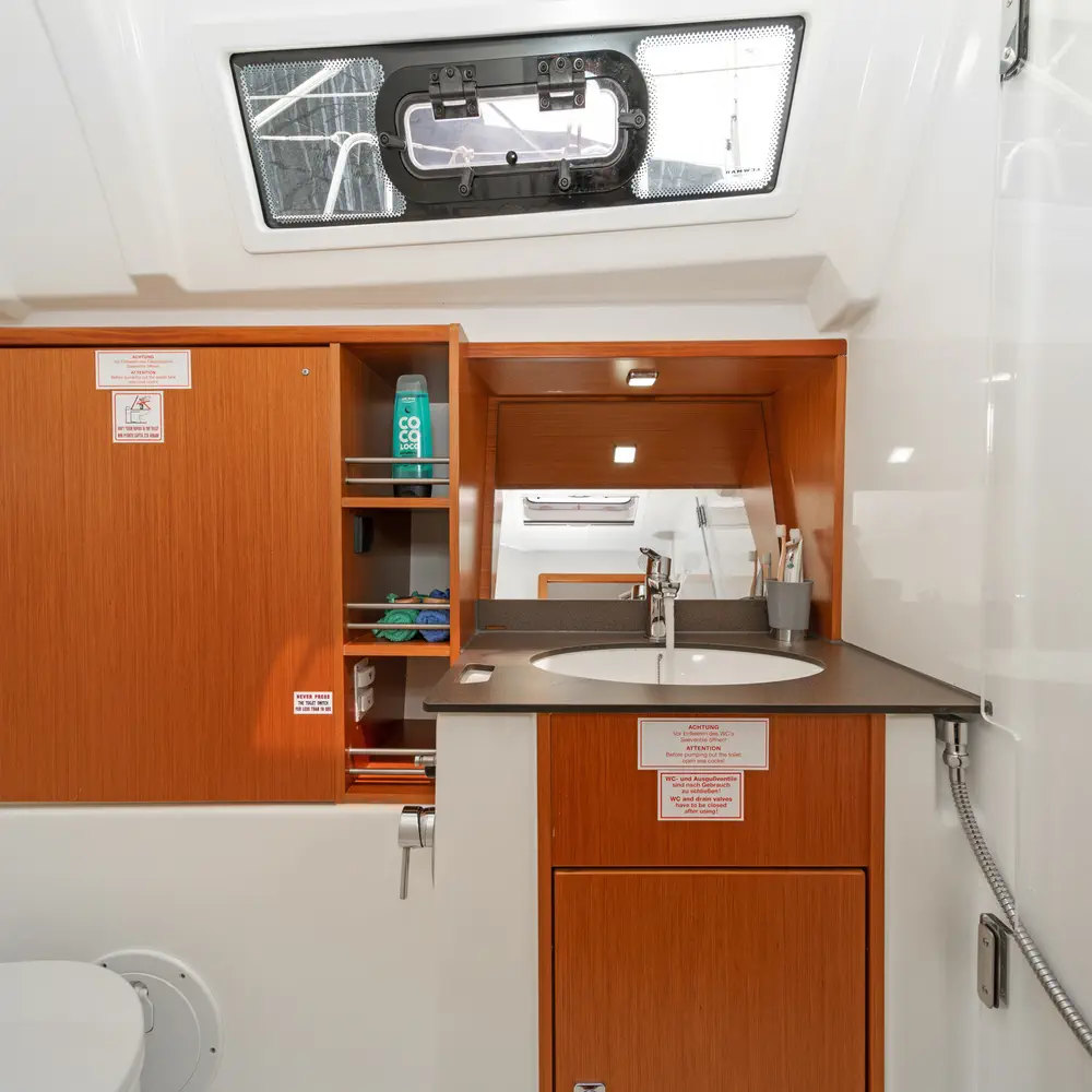 Laertis 8
