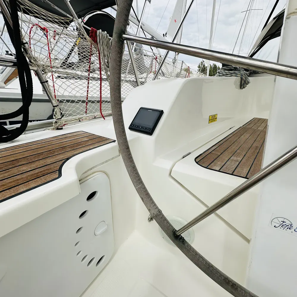 S/Y Yvonne 8