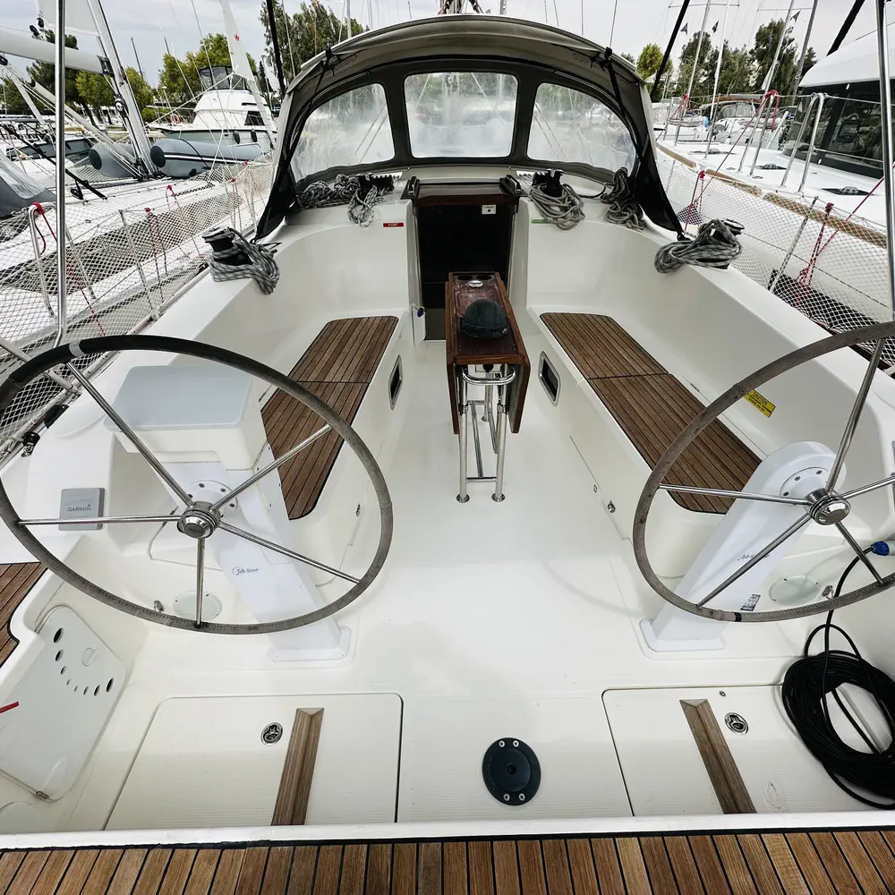 S/Y Yvonne 9