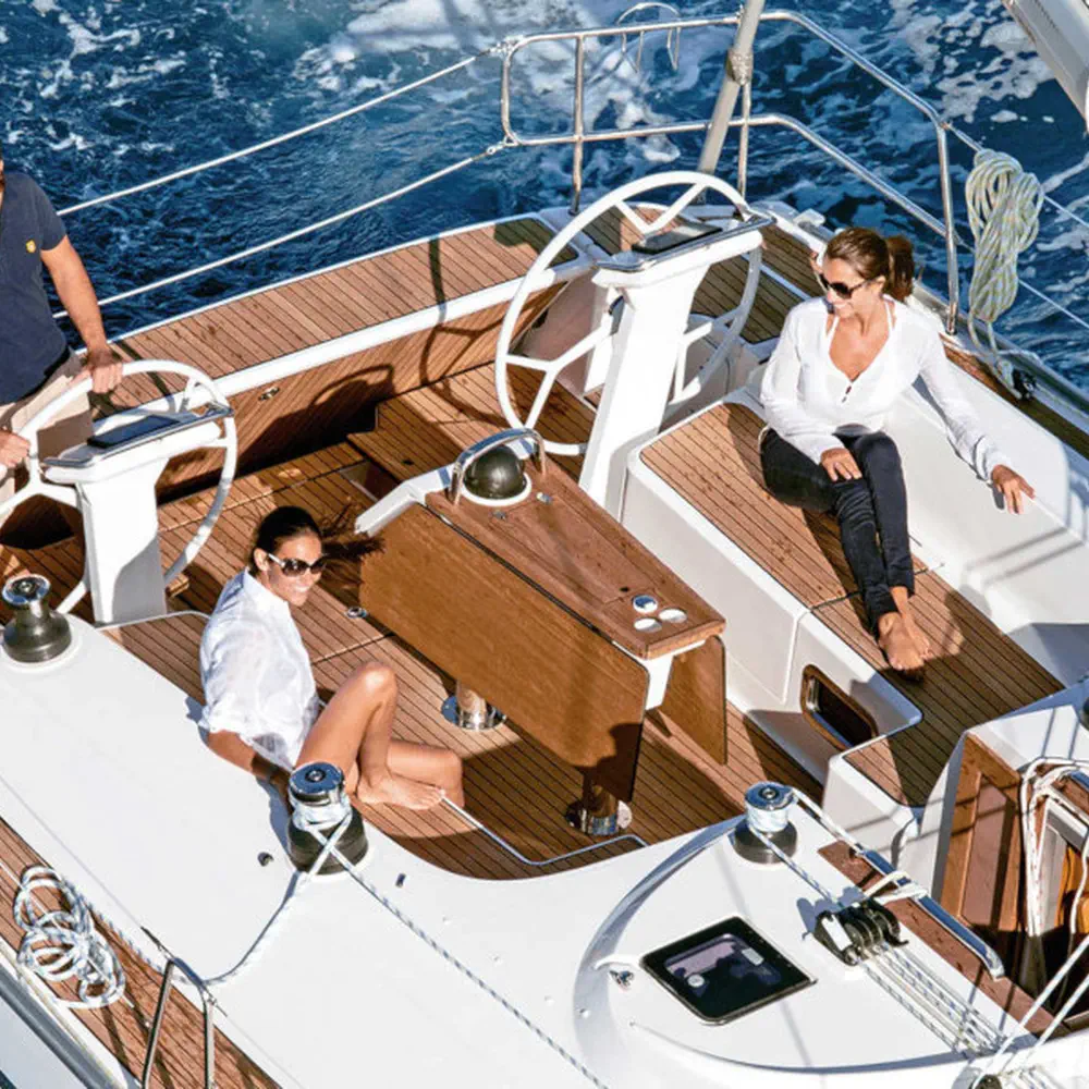 Sail Vega 9